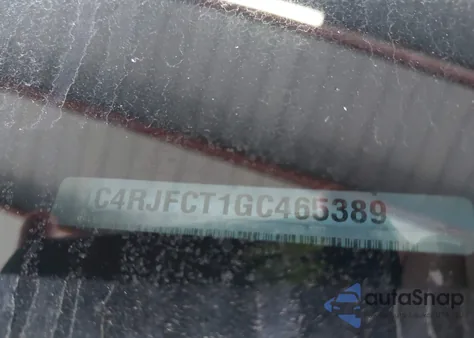 2016 Jeep Grand Cherokee High Altitude z USA, uszkodzony, nr VIN 1C4RJFCT1GC465389